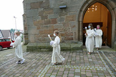 Feier der 1. Heiligen Kommunion in Sankt Crescentius (Foto: Karl-Franz Thiede)